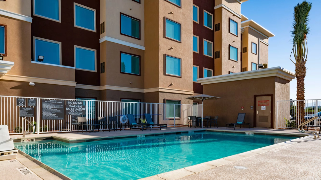 Pool at Residence Inn Las Vegas South/Henderson