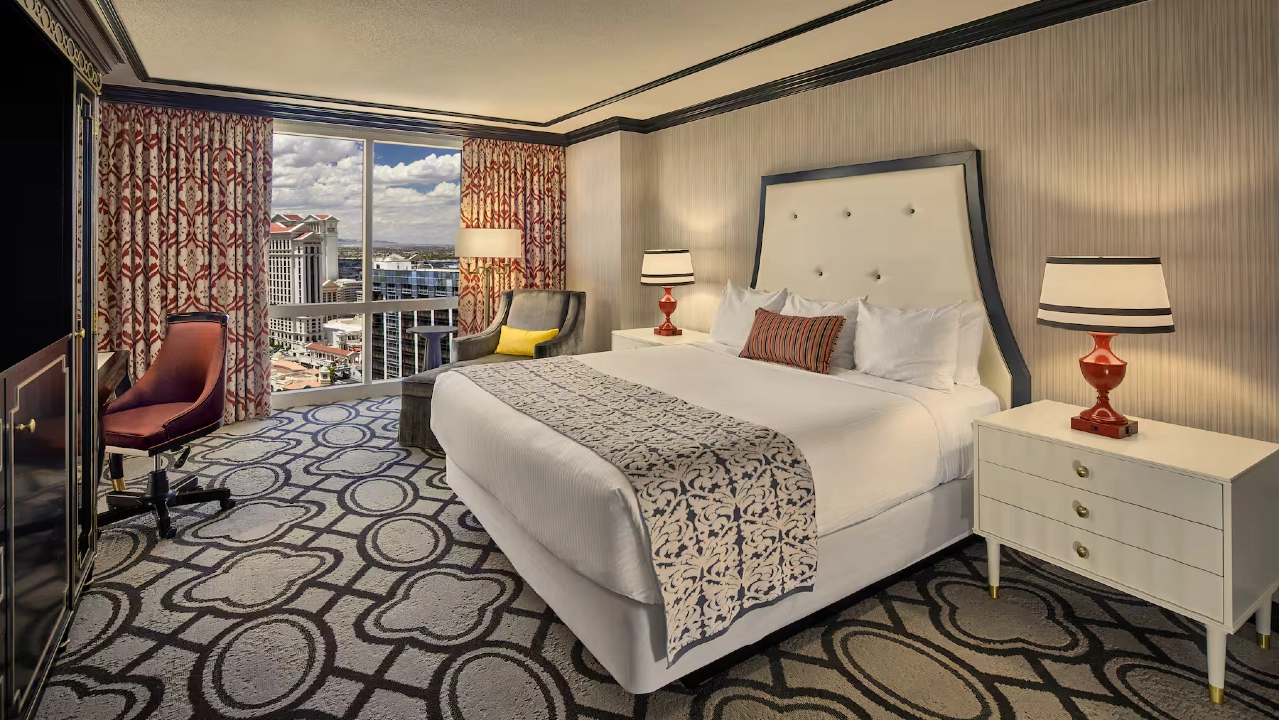 Bordeaux Corner Room King at Paris Las Vegas
