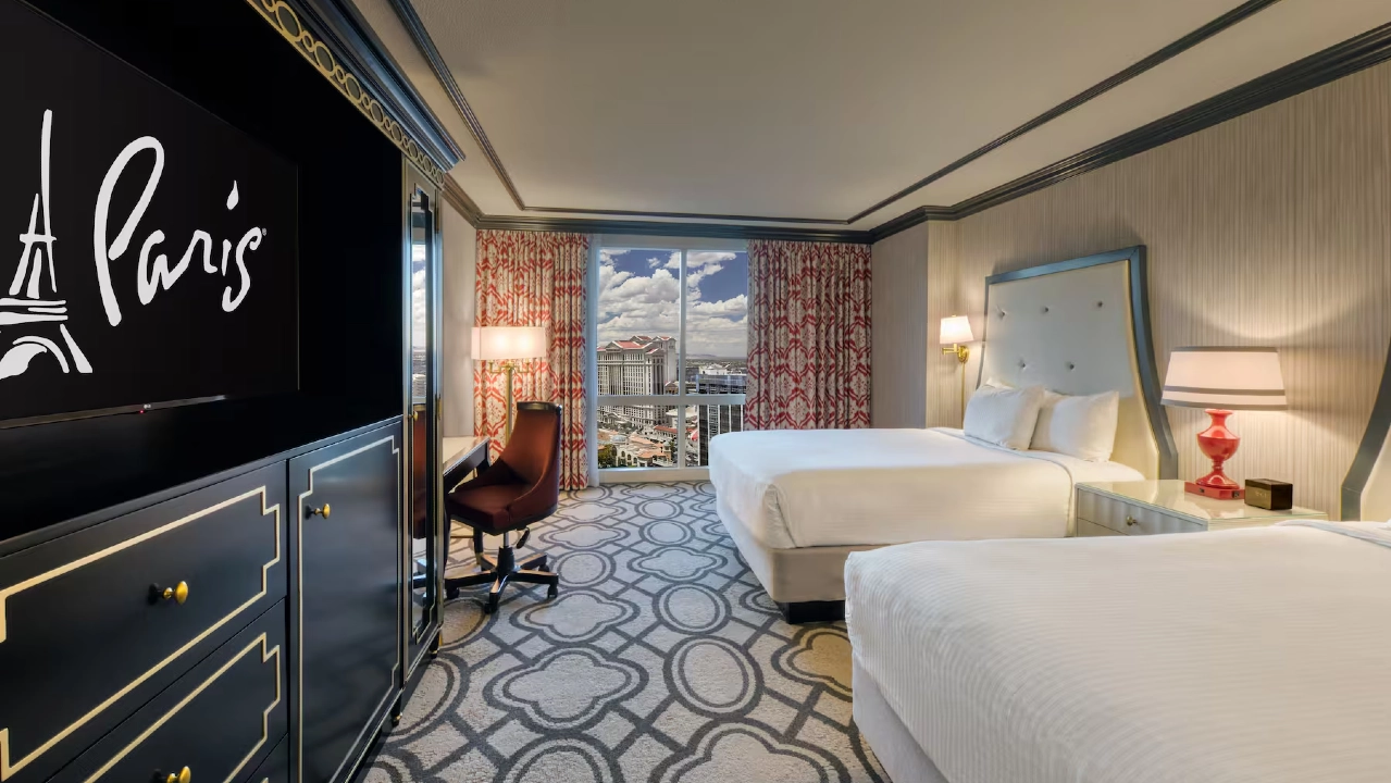 Bordeaux Room Two Queens Attraction View at Paris Las Vegas
