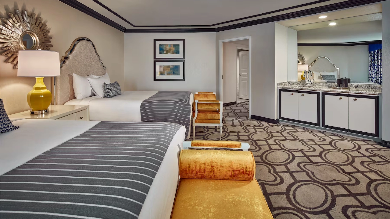 Bordeaux Lemans Suite Two Queens at Paris Las Vegas
