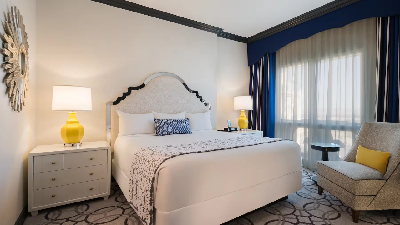 Bordeaux Nice Suite King at Paris Las Vegas