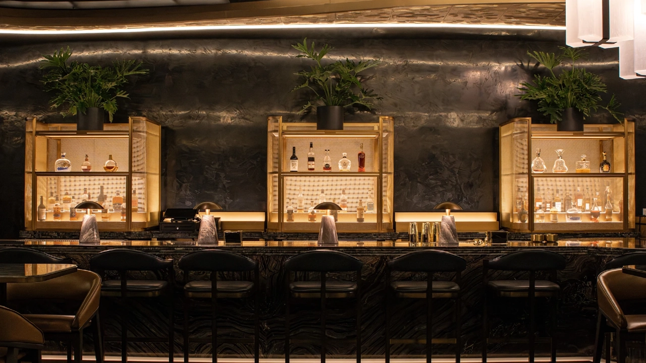 Hard Shake at Waldorf Astoria Las Vegas