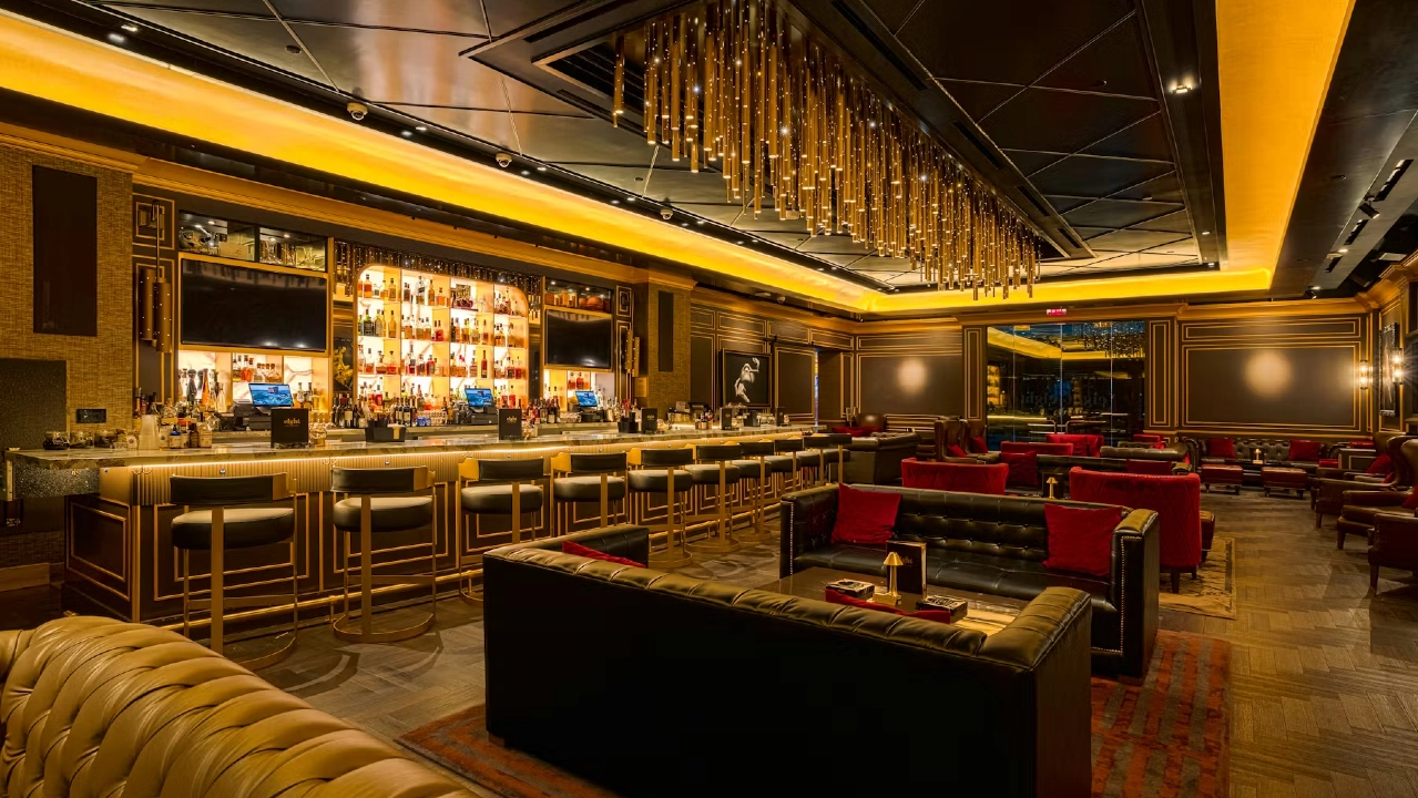 Eight Cigar Lounge at Resorts World Las Vegas