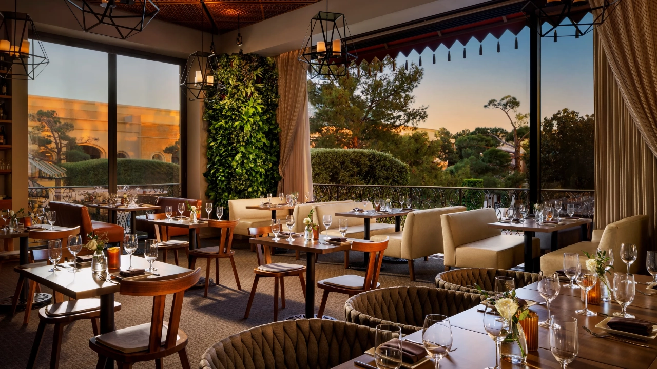 La Cave at Wynn and Encore Las Vegas