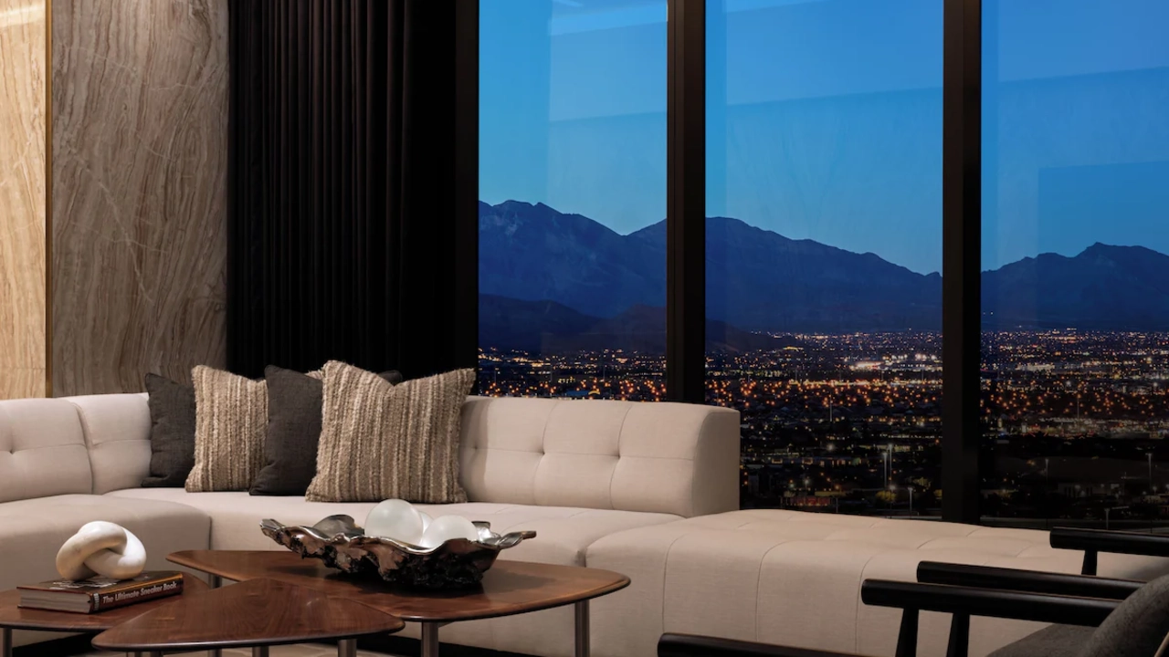 Vista King Suite at Durang Casino and Resort Las Vegas