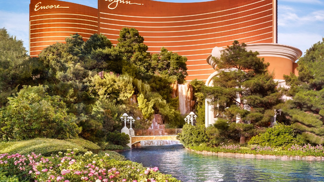 Hotel Exterior at Wynn and Encore Las Vegas