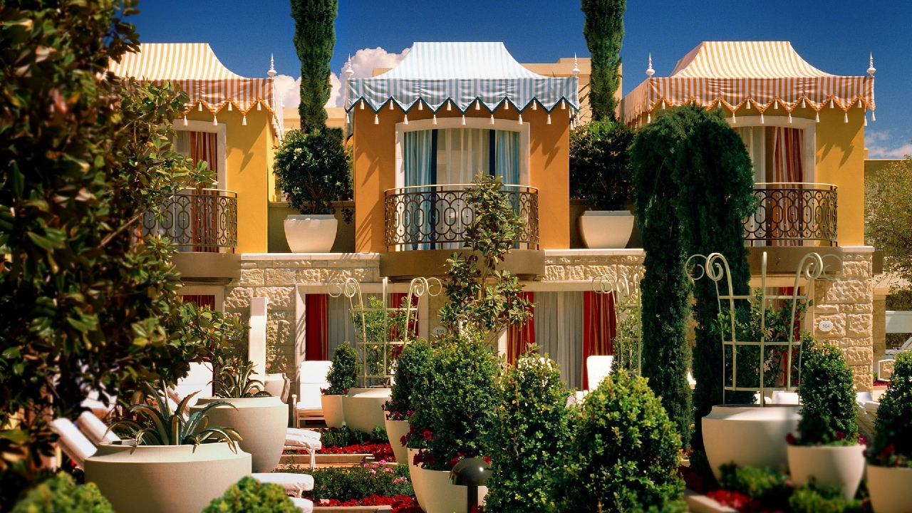 Wynn Cabanas at Wynn and Encore Las Vegas