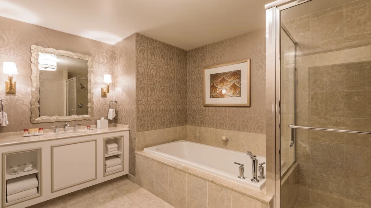 Bordeaux Lyon Suite King at Paris Las Vegas