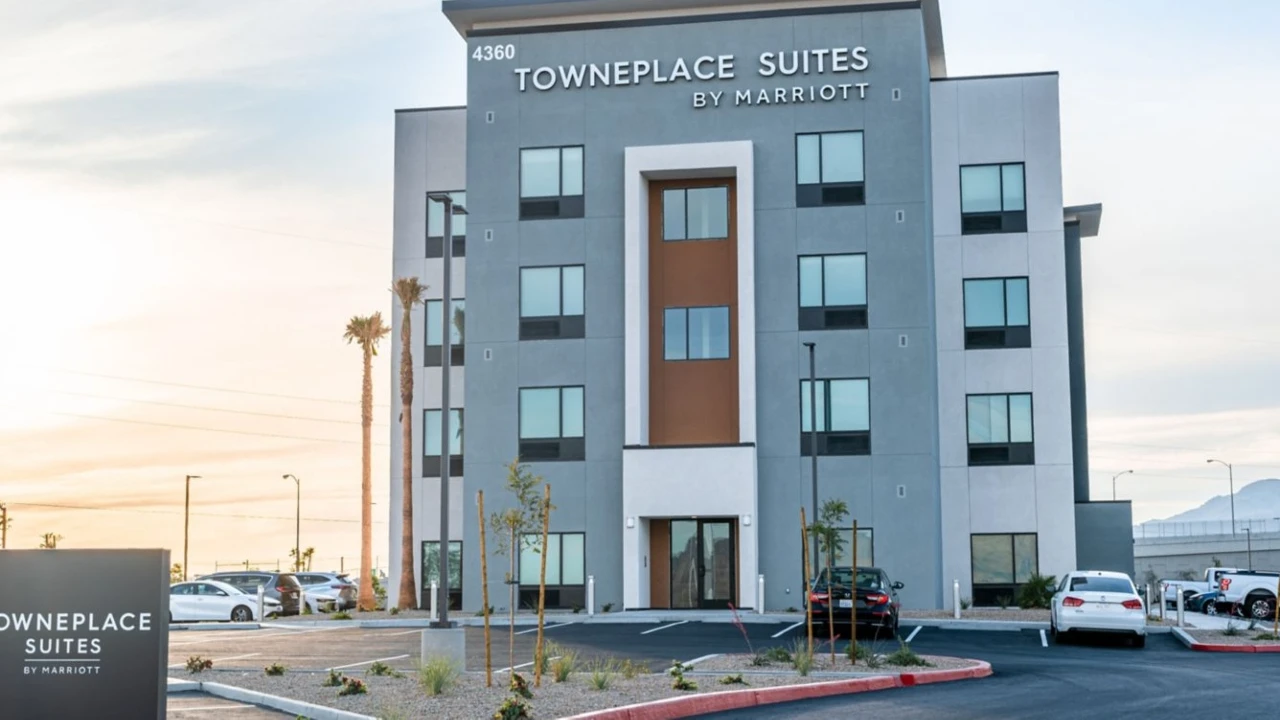 Hotel Exterior at Towneplace Suites Las Vegas North I-15