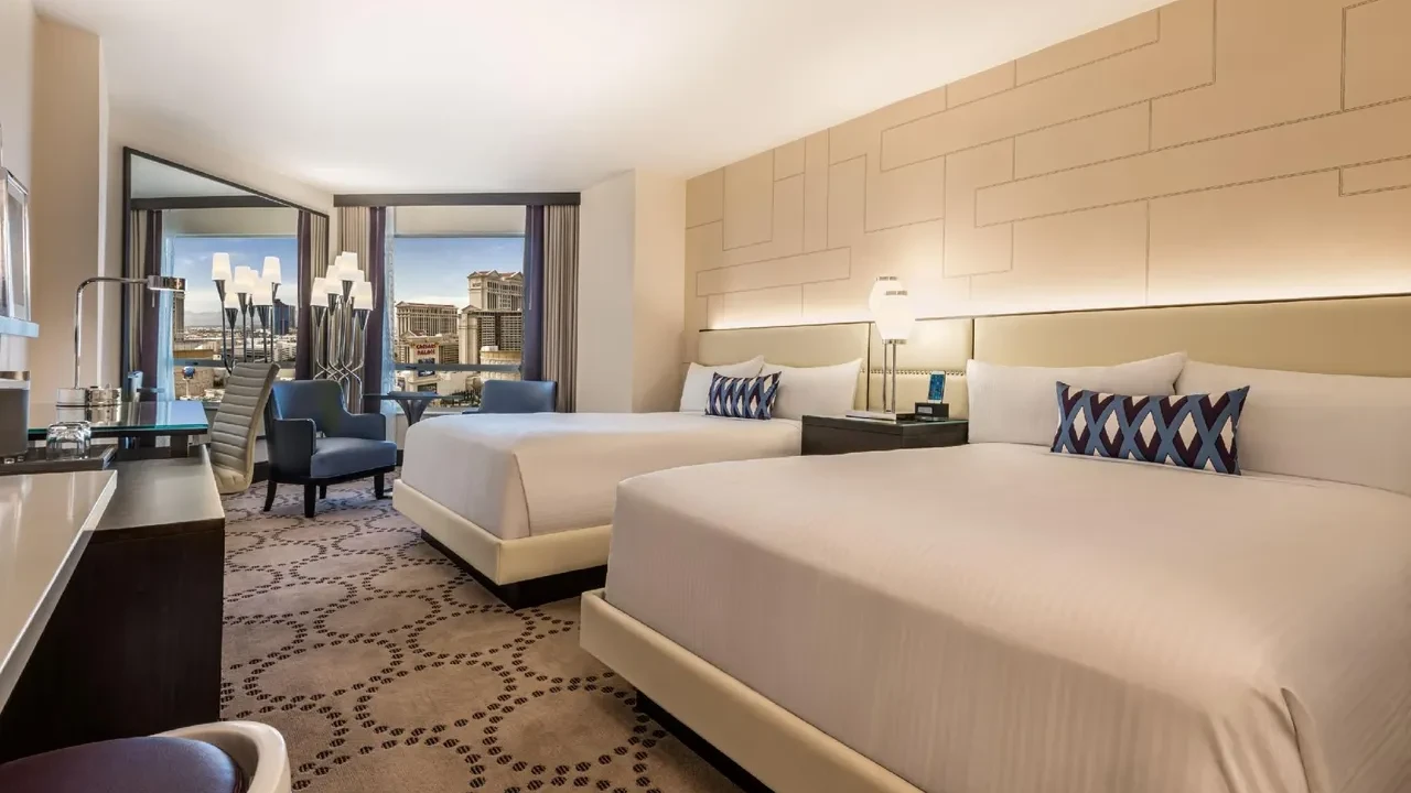 Valley Deluxe Room Two Queens Strip View at Harrah's Las Vegas