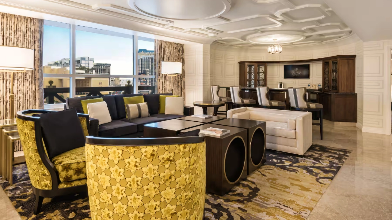 Julius Premium Suite King at Caesars Palace Las Vegase