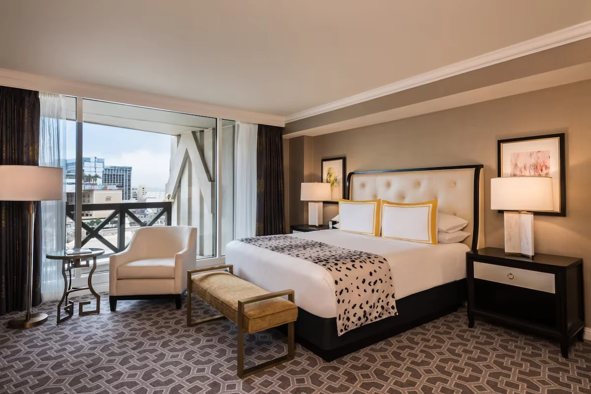 Julius Premium Suite King at Caesars Palace Las Vegase