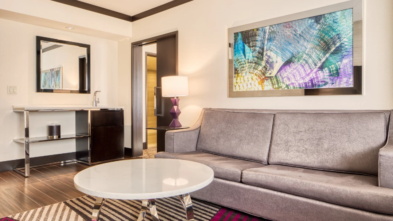 Valley Executive Suite Two Queens at Harrah's Las Vegas
