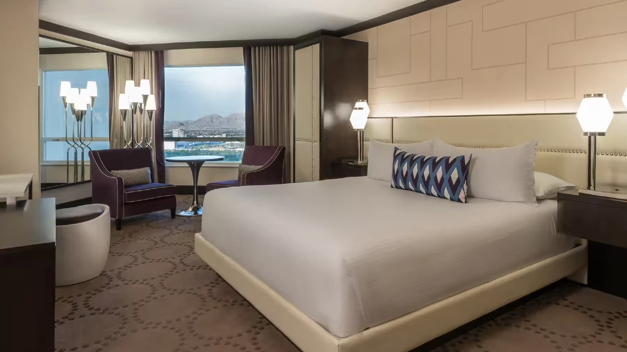 Valley Executive Suite King at Harrah's Las Vegas