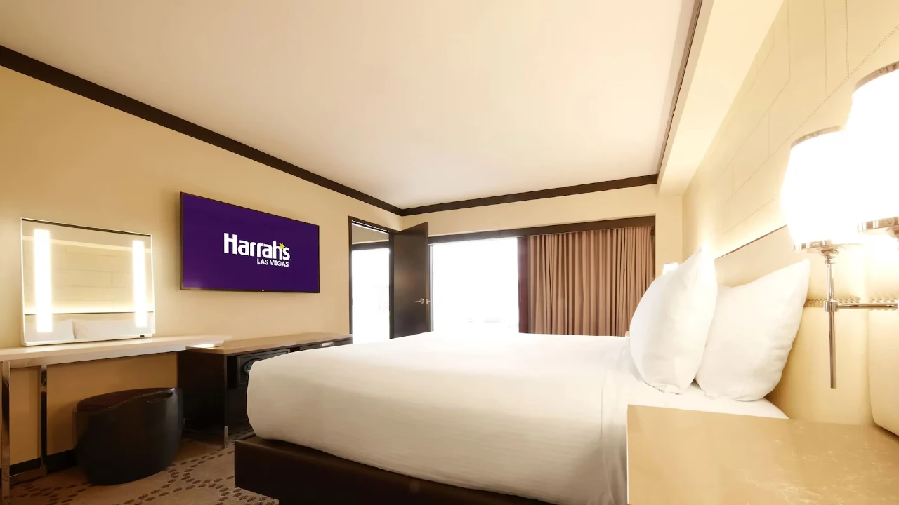 Mountain Executive Suite King at Harrah's Las Vegas