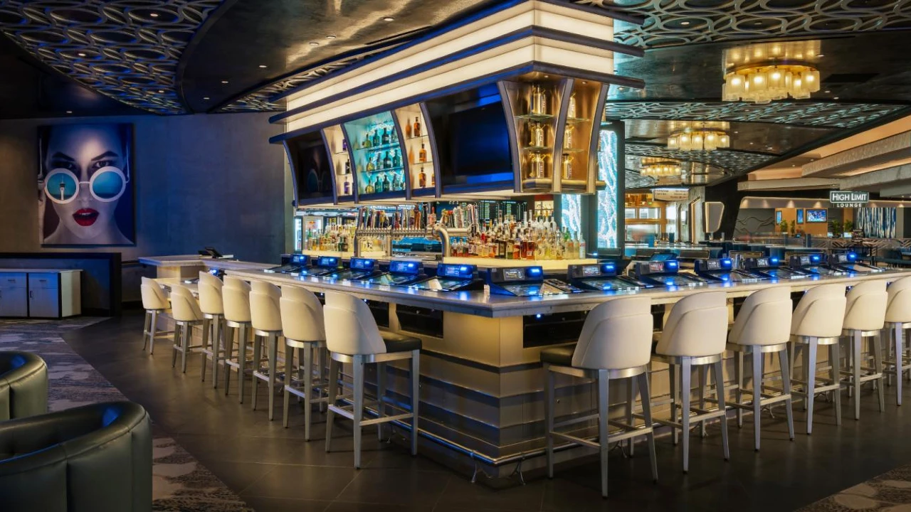 View Lounge at The Strat Hotel Casino Tower