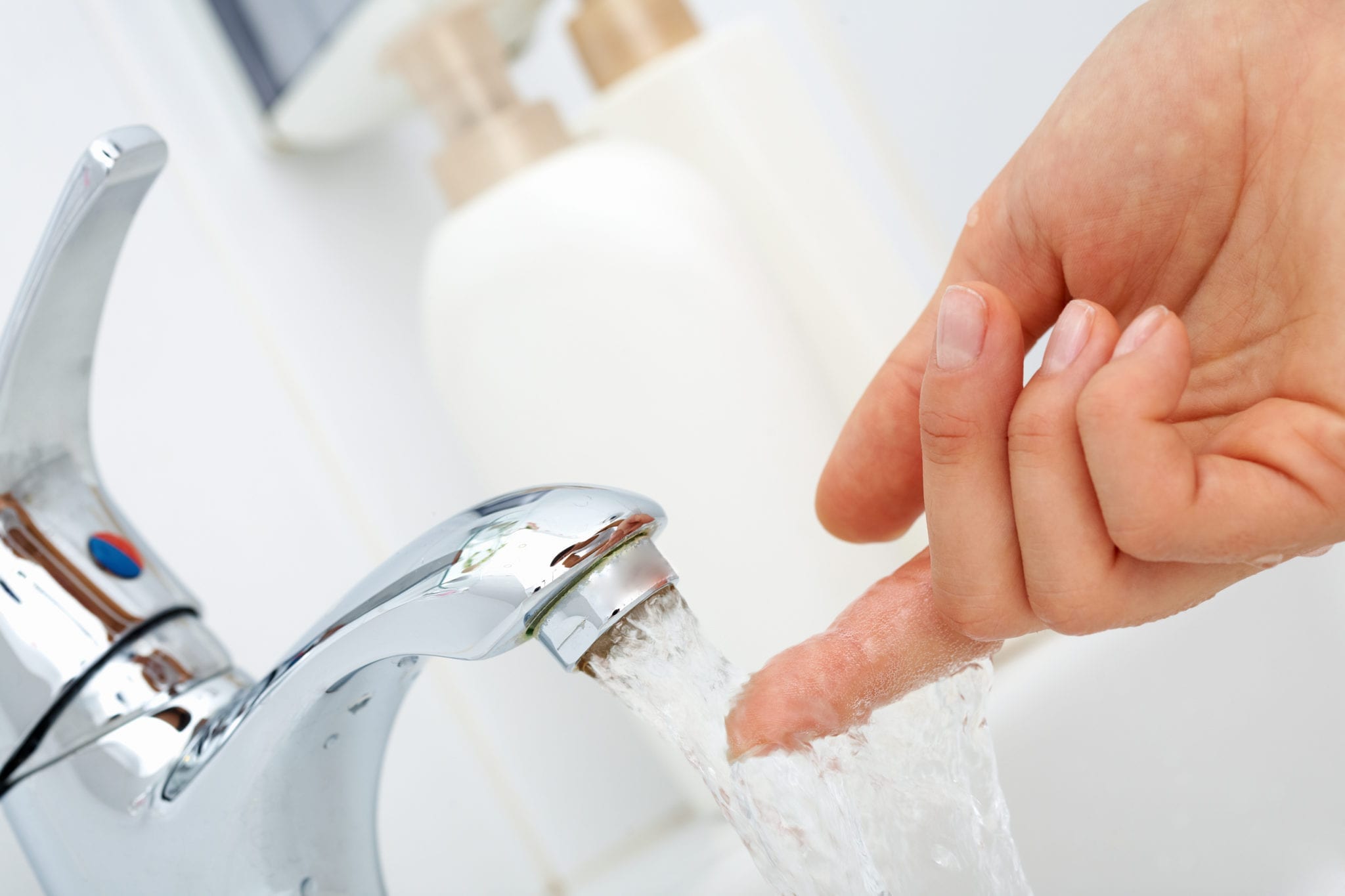 Easy Ice guide: is your commercial ice maker slow? Check your water filter — Ice Machine Lease troubleshooting.