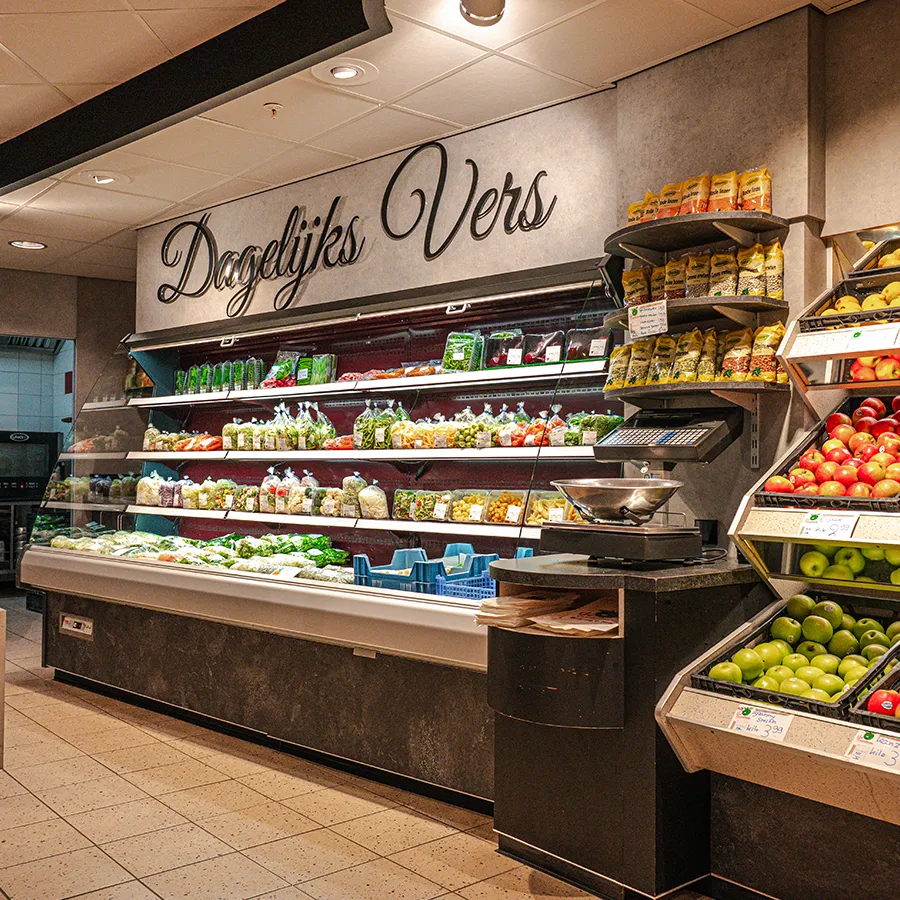 Afdeling Dagelijks Vers met groenten en producten bij Eddy Weegink