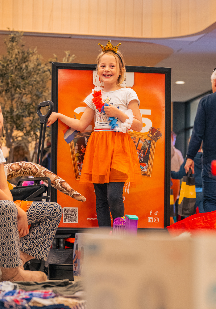 Kleedjesmarkt 2026 met kinderen in Winkelcentrum Hasselo