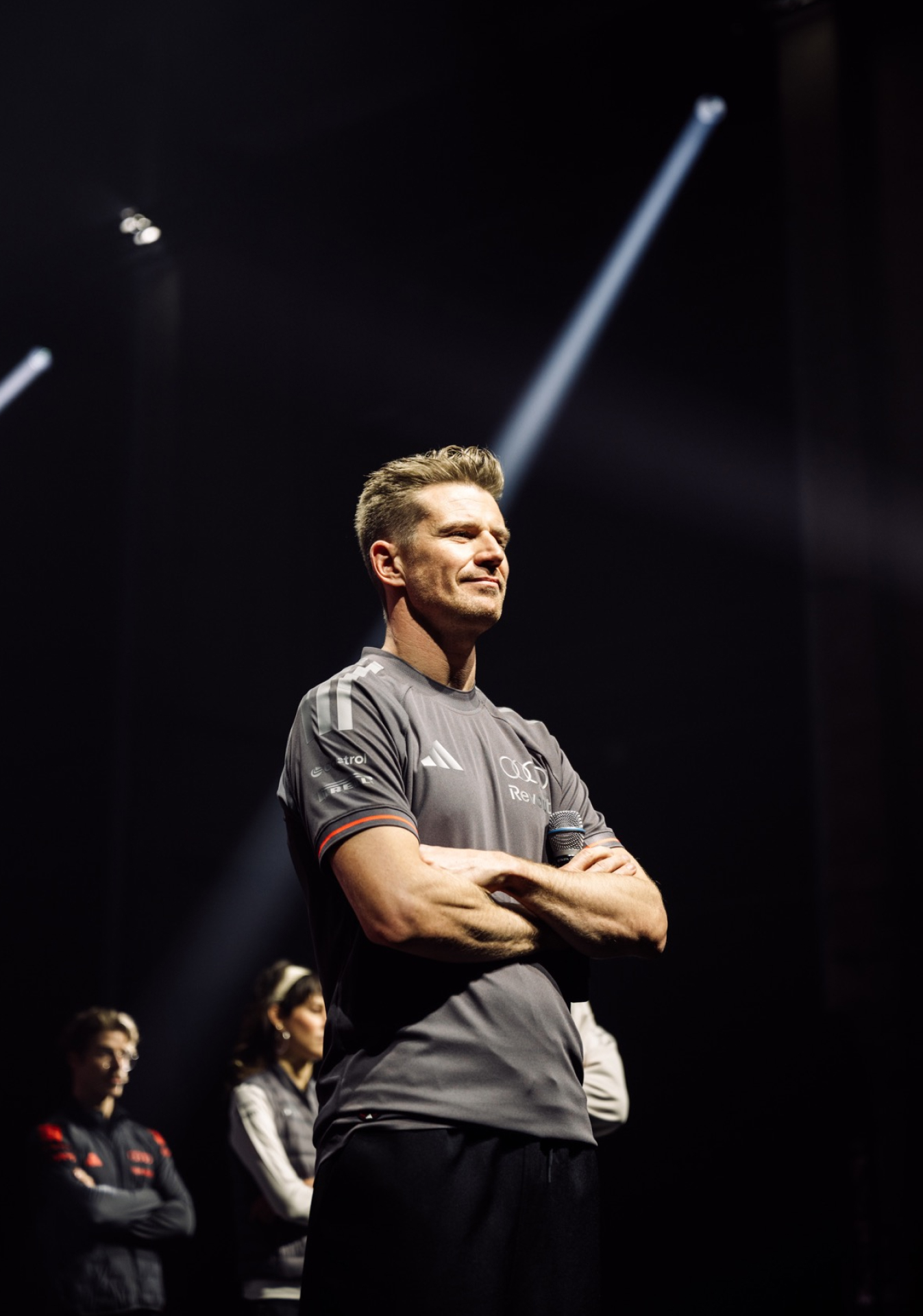 Fahrer des Audi Revolut F1 Teams auf der Bühne beim Team Launch