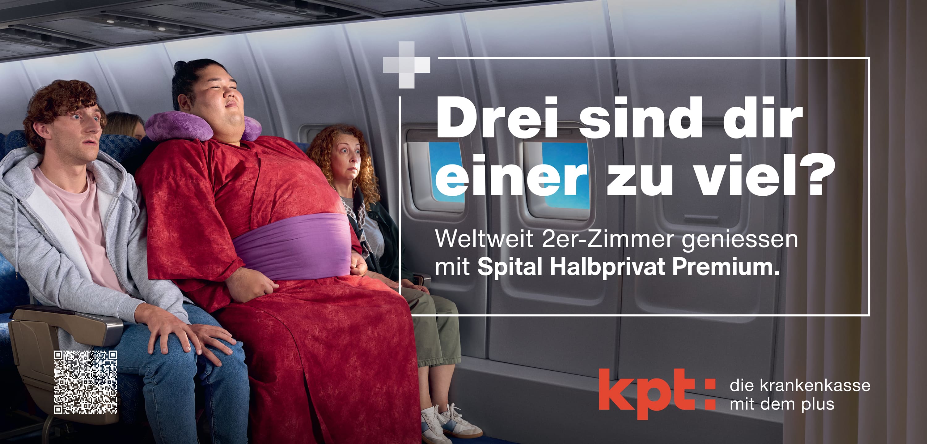 KPT Plakat «Drei sind dir einer zu viel?» – Sumoringer sitzt im Flugzeug halb auf dem Nachbarsitz