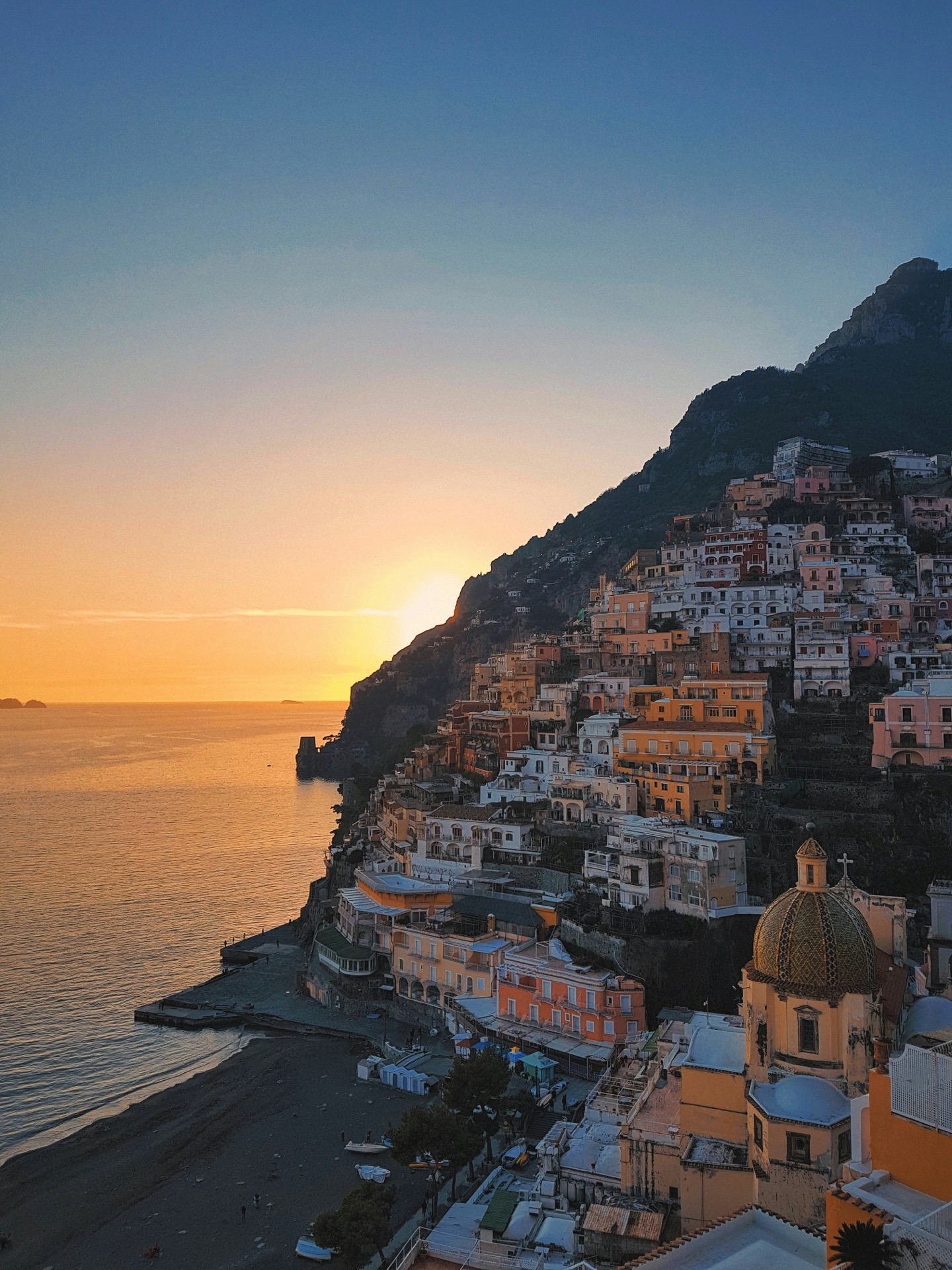 Private boat tour on the Amalfi Coast with luxury boat rental and sea views