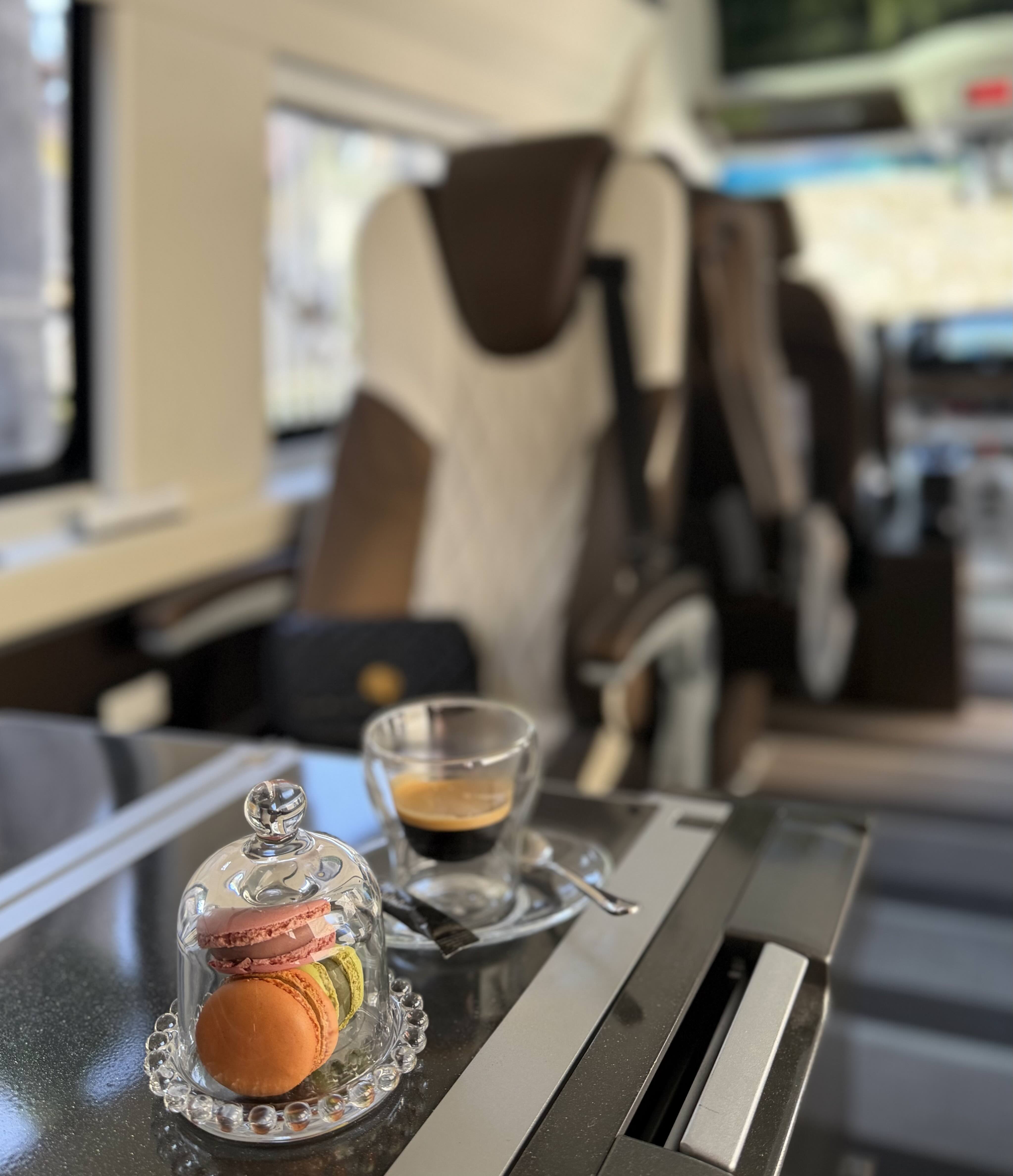 Aperitif console inside the Moveolux Limovan Light Edition with refined onboard service