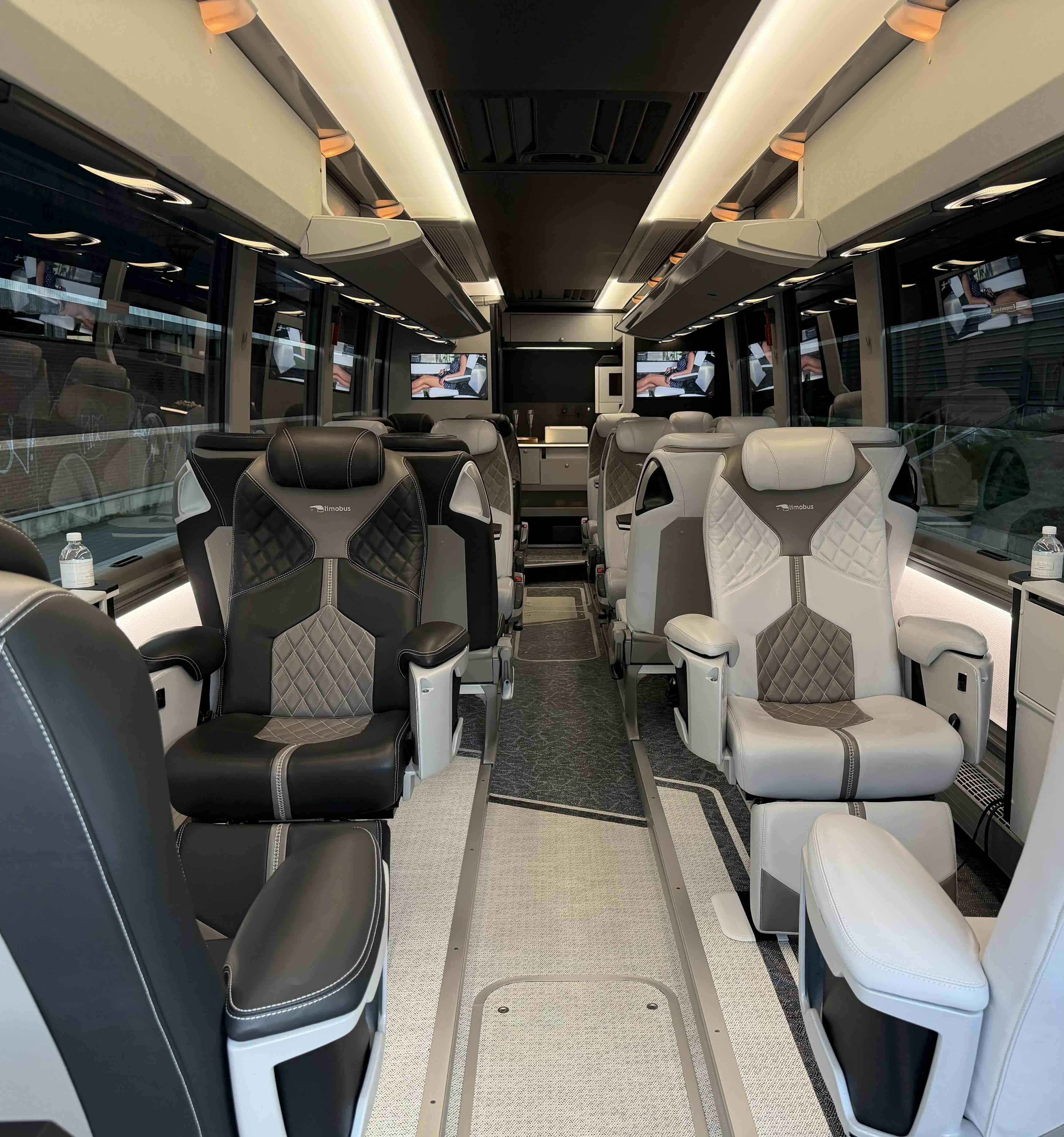 Lounge seating interior of the Moveolux Limobus Elements 20 for elevated group travel