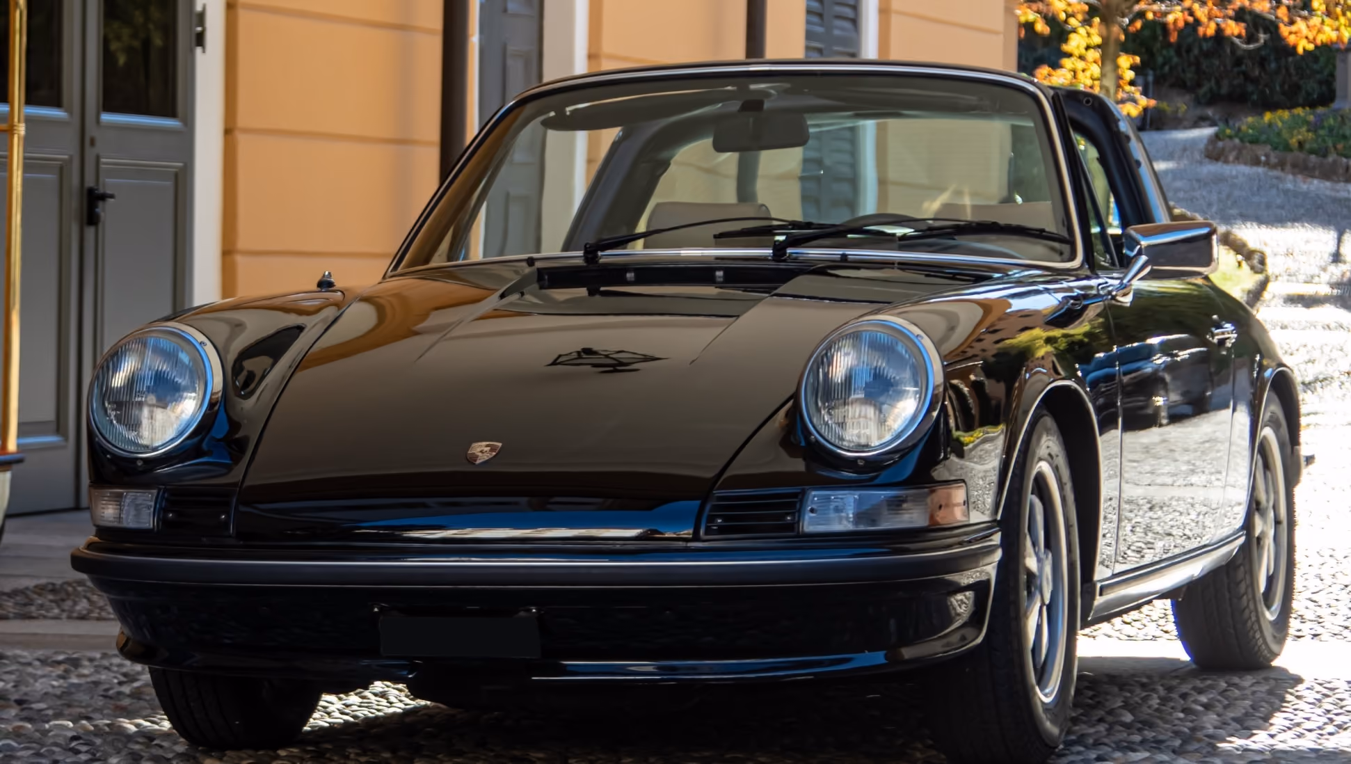 Black Porsche 911 S Classic front exterior view for enthusiast drives and collector-style weekends