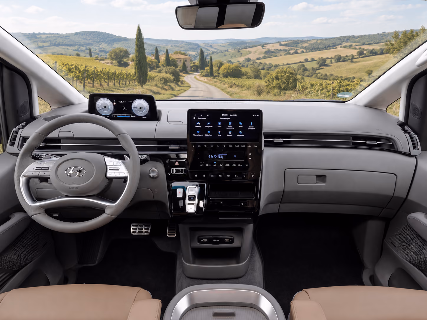 Cockpit and dashboard of the Hyundai Staria for modern self-drive travel