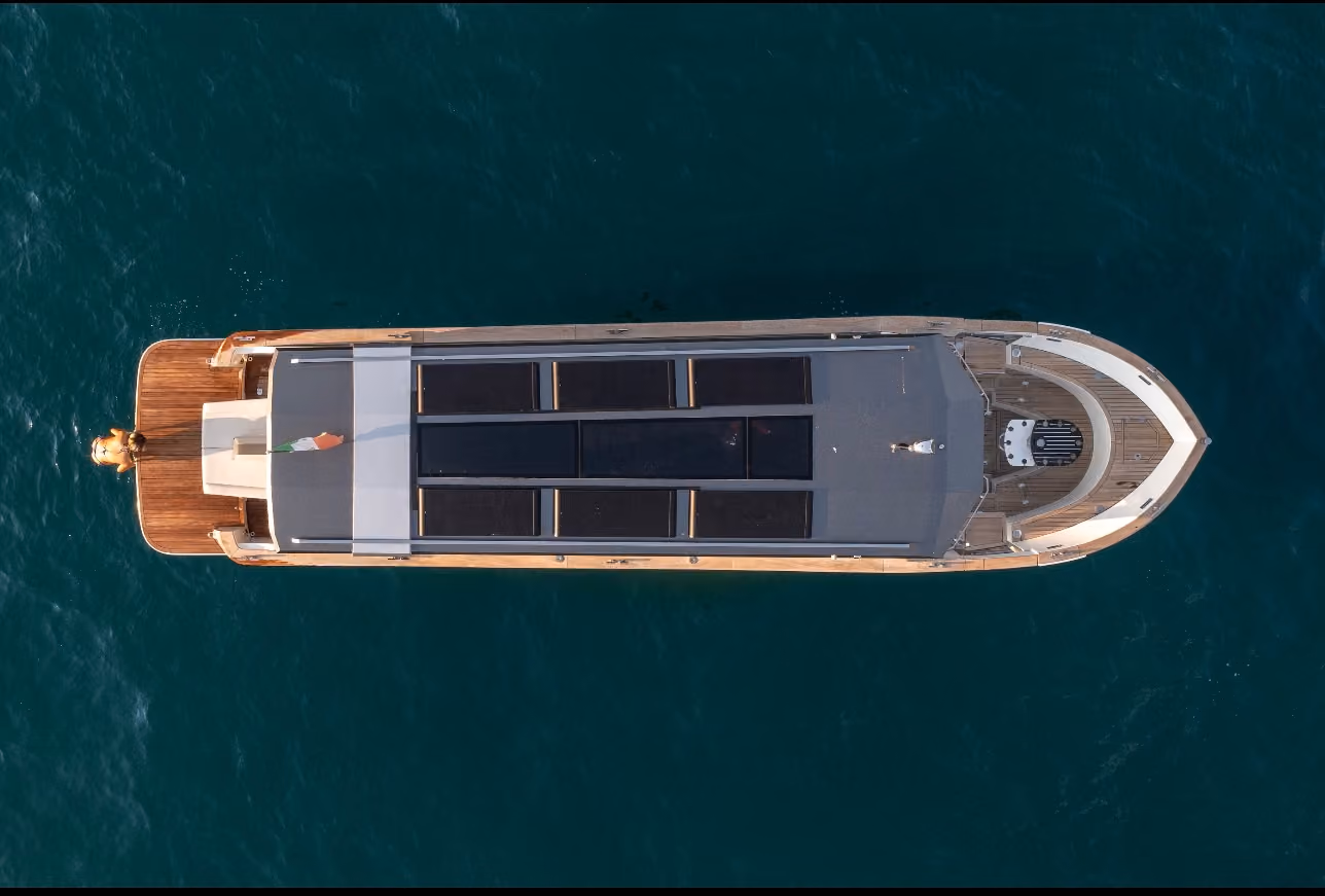 Lake Como Limotender Premium Yacht