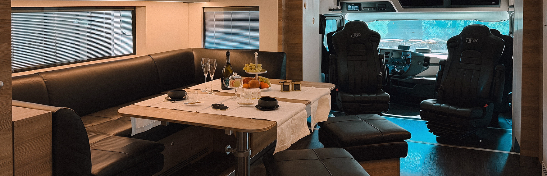 Motorhome di lusso per tour privati, eventi e viaggi personalizzati