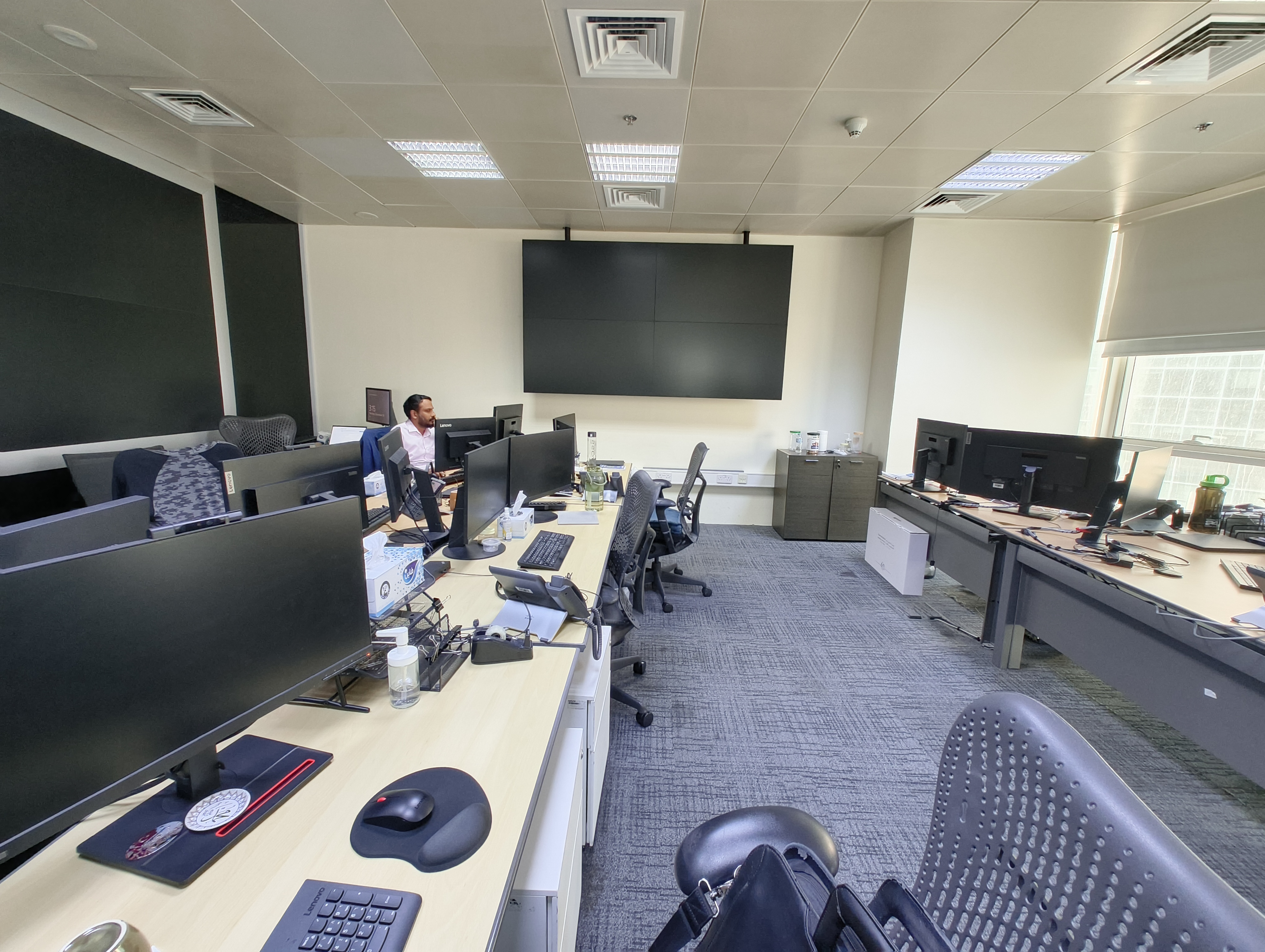 Large boardroom screen installation by Technobriq