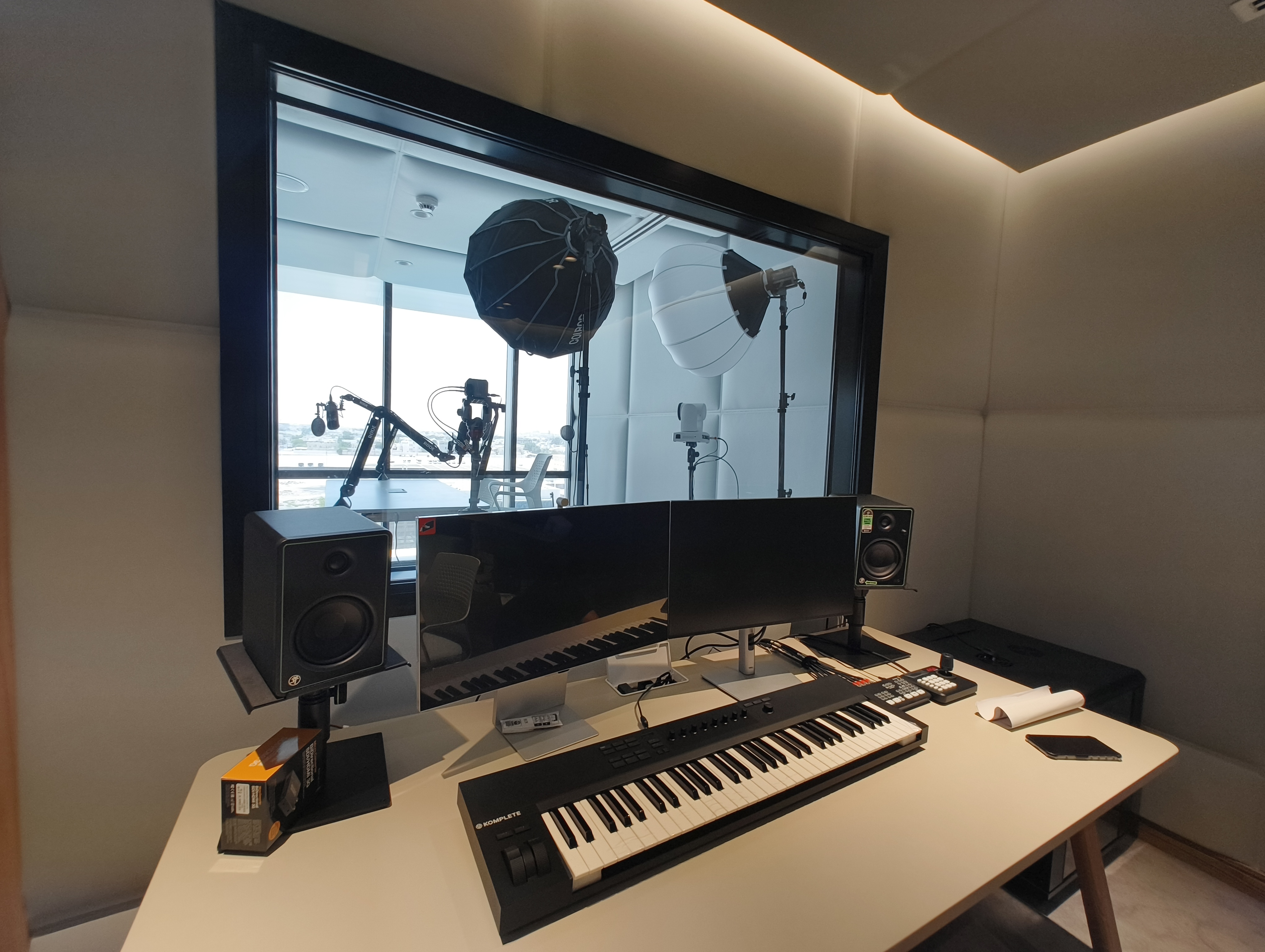 Broadcast studio monitor installation by Technobriq