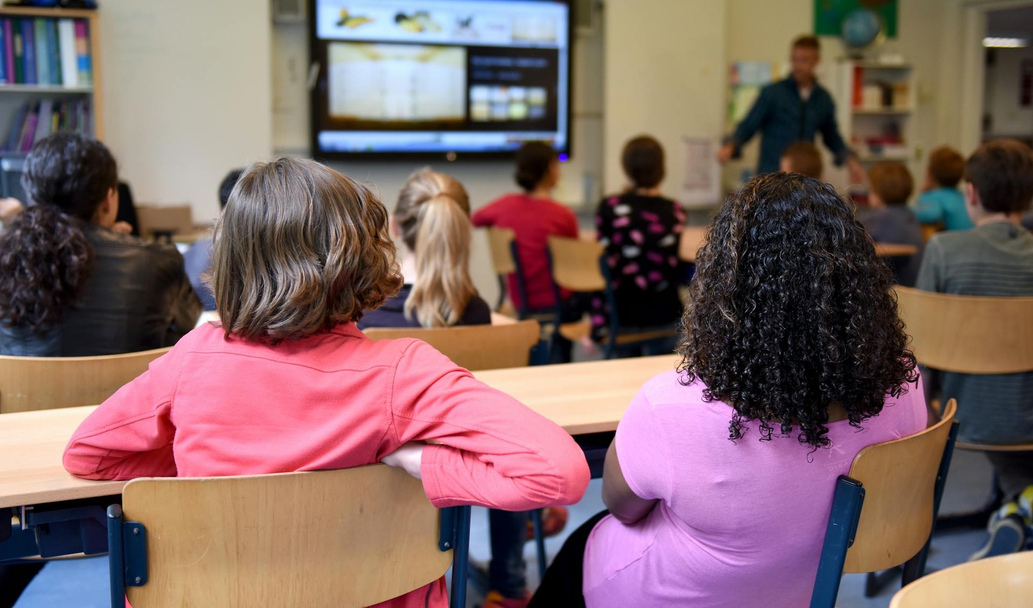 Interactive classroom with BenQ display panel installed by Technobriq for MES Indian School, Doha