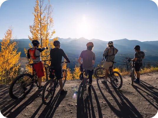 5 People Enjoying the overlooking sun set