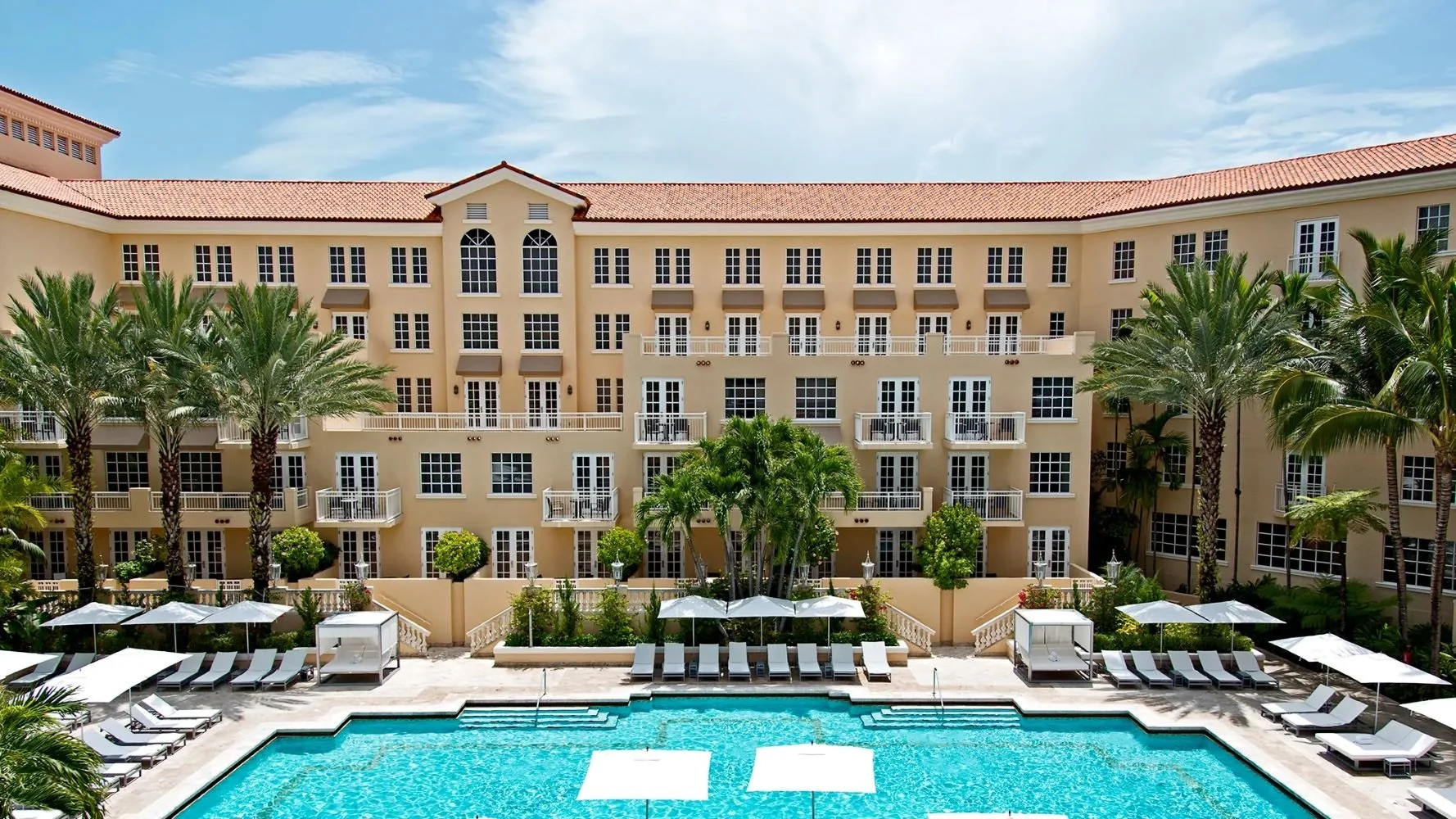  JW Marriott Miami Turnberry Aventura - 685 rooms - 23 minutes from the nearest airport A celebrated setting in Miami, complete with lush tropical gardens and a 100-year-old banyan tree, JW Miami Turnberry Resort & Spa is South Florida’s premier destination. Across the 300-acre setting, you’ll find Mediterranean-inspired architecture, marble walkways, and sparkling fountains. A sanctuary to over 40 species of tropical birds, botanical fauna, chef’s herbs, and a tropical fruit garden. Elegantly designed, the spacious rooms and suites provide relaxing comfort with marble bathrooms and private balconies overlooking the resort's tropical grounds. Hotel Website 