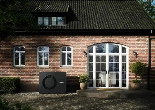 Frontansicht eines älteren Wohnhauses in Hamburg für Immobilienverkauf und Immobilienmakler Leistungen