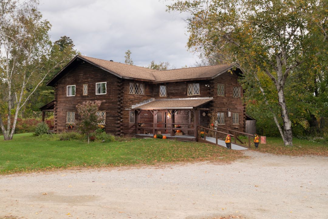 The festive colors of Fall truly enhance the beauty of the Lodge