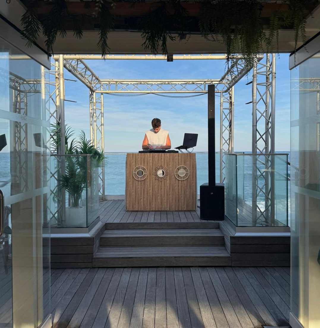 DJ + Chanteuse Eden Plage