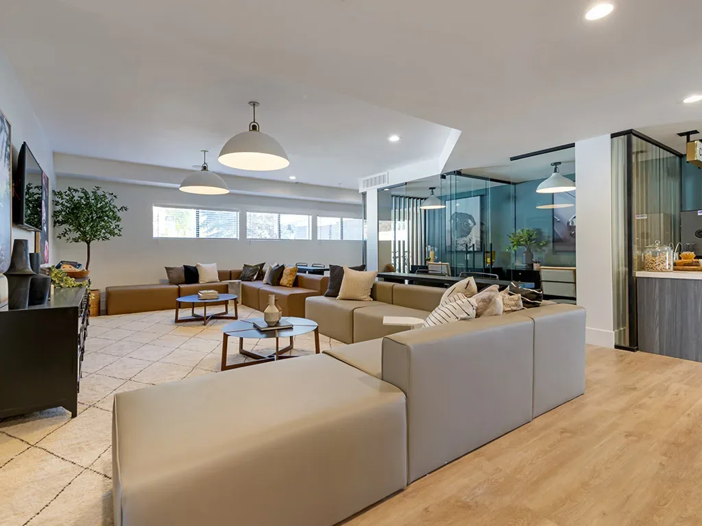 /resource/article/airbnb-horror-stories-and-how-to-avoid-them/