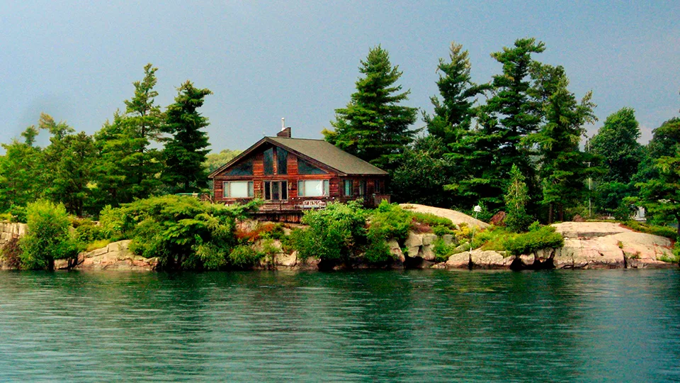 /resource/article/airbnb-horror-stories-and-how-to-avoid-them/