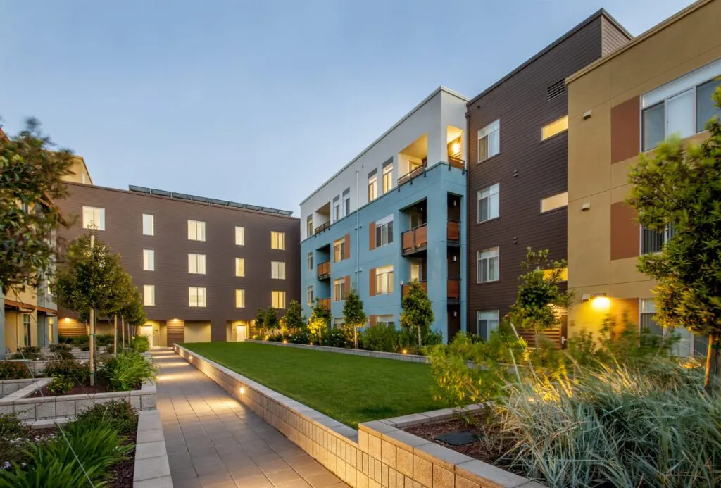 /resource/article/airbnb-horror-stories-and-how-to-avoid-them/