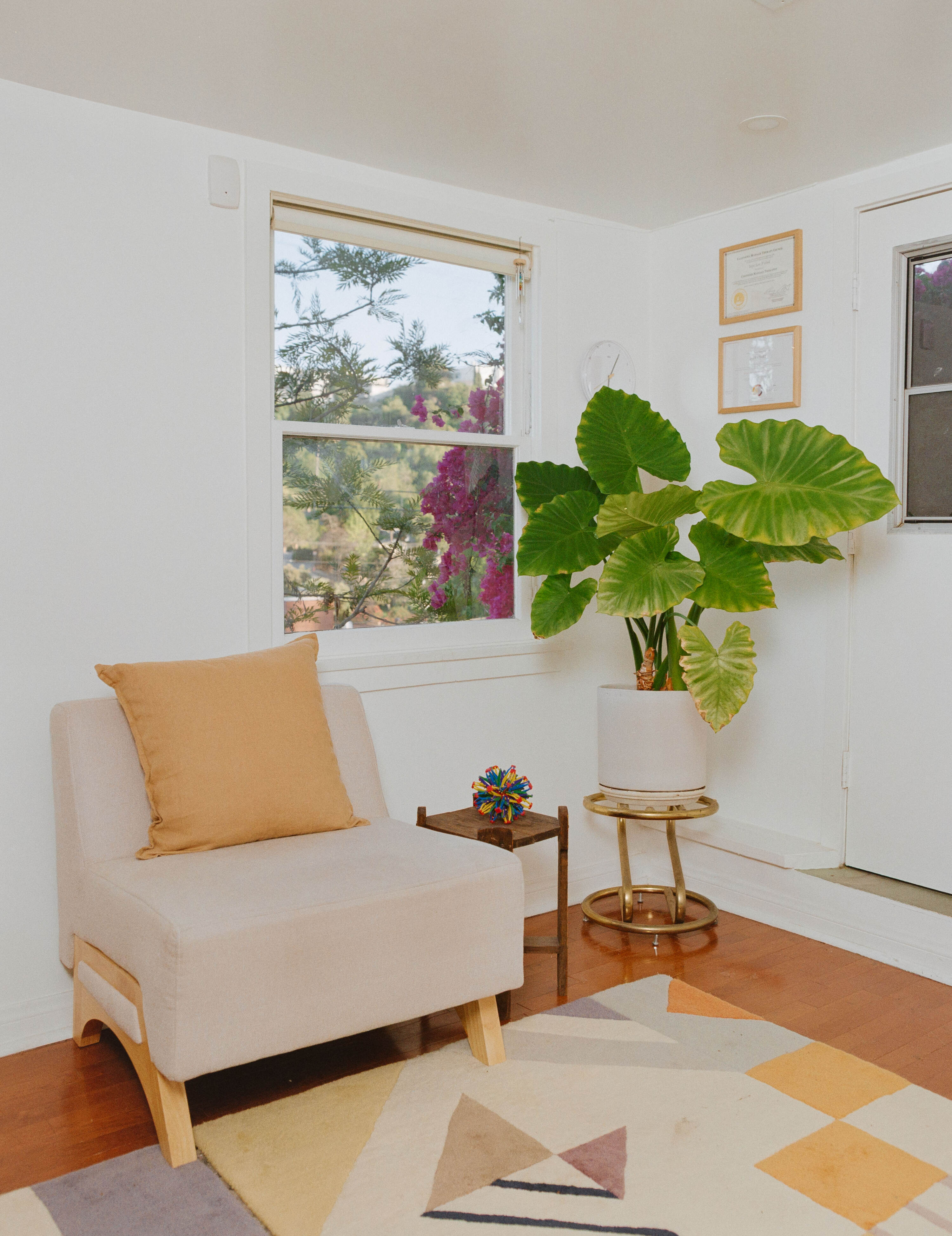 Office of Jaye Fishel, a somatic therapist based in Echo Park, Los Angeles.