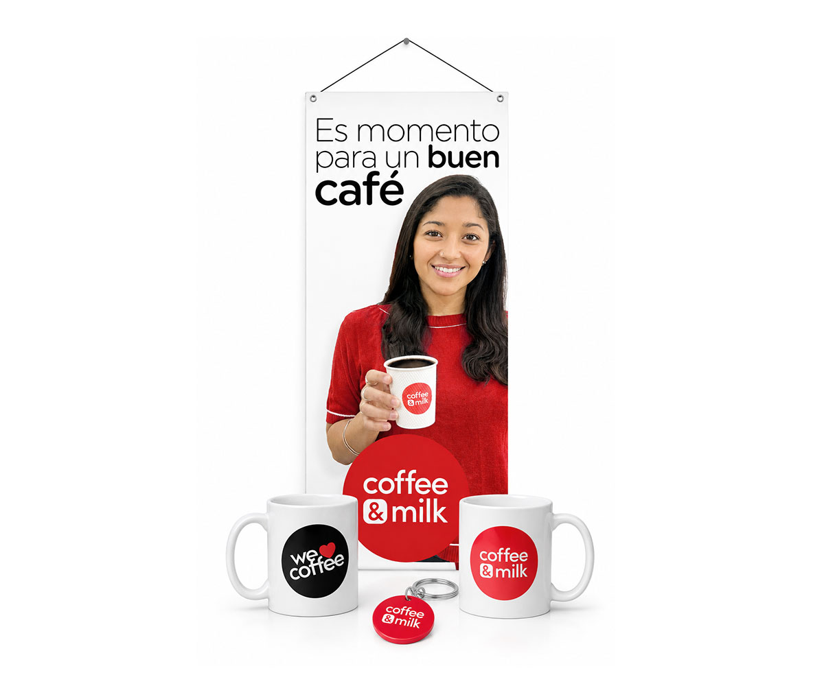 Kit publicitario Coffee & Milk: cartel para vidriera, taza vista de ambos lados y llavero