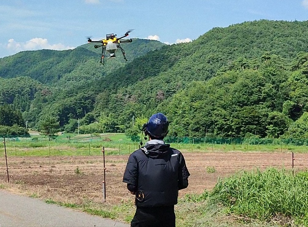 ドローンによる直播に挑戦