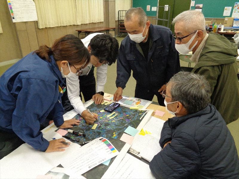 地域での話し合いは委員が先導