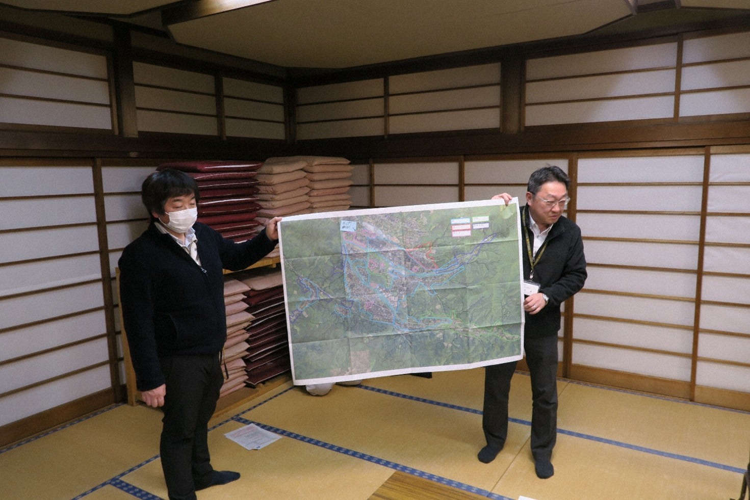 目標地図の現状を説明する農業委員会事務局