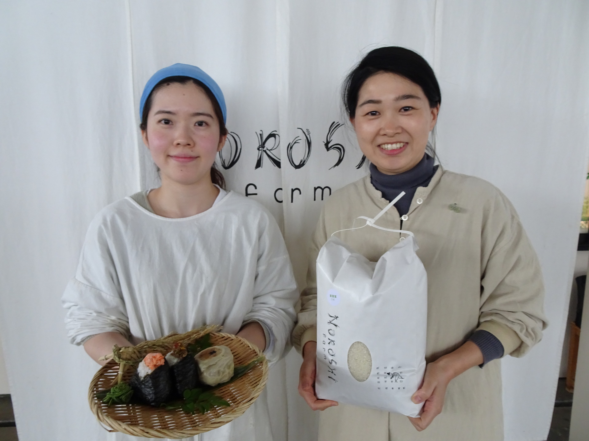 キッチンを担う史絵さんと柿澤さん(左)