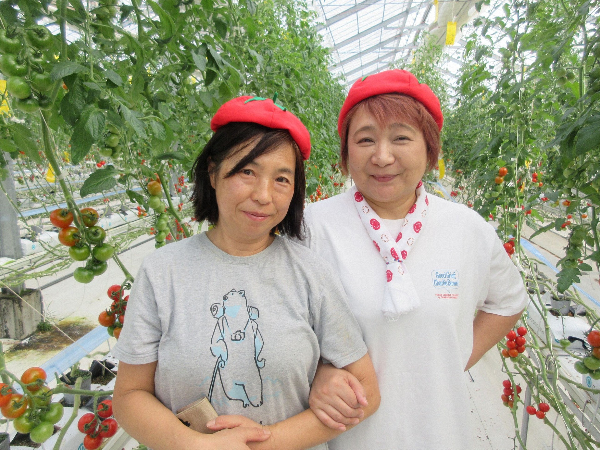 食育インストラクター1級GOLD資格を持つ榊原さん(右)と相原さん